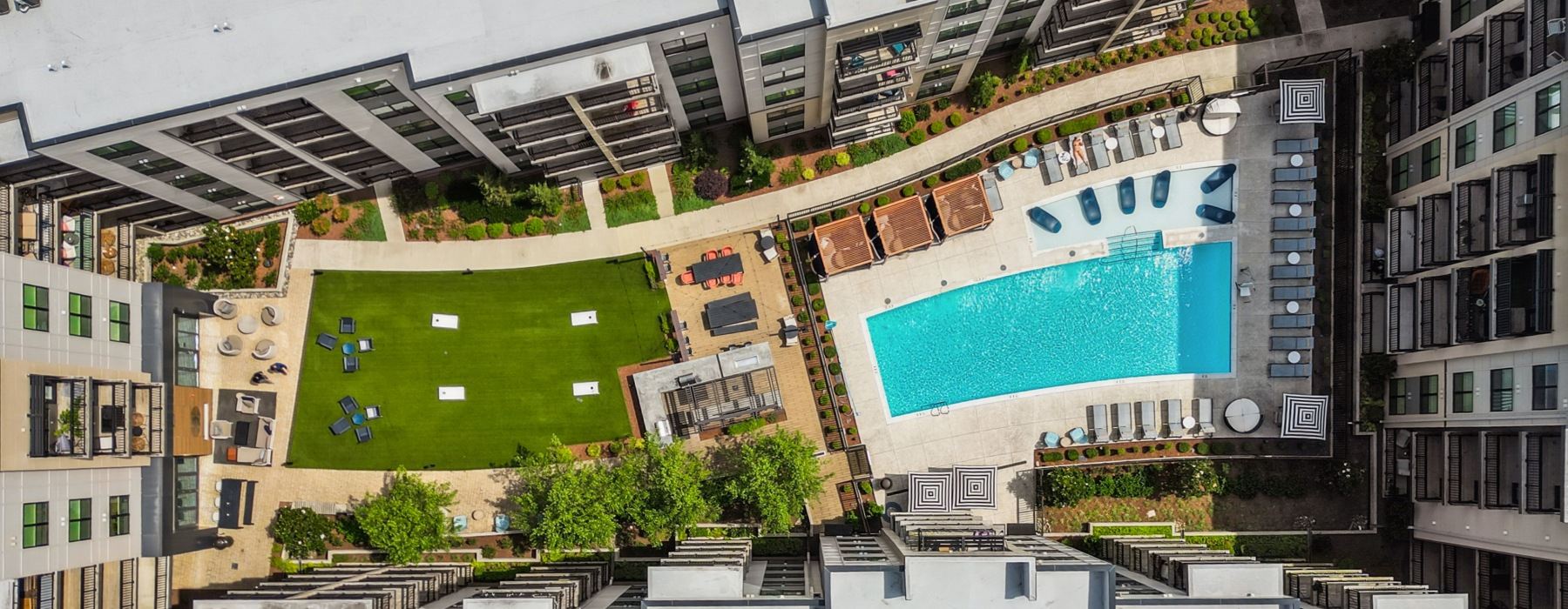 Luxury apartments in Herndon, VA near Reston Town Center, the Silver Line Metro, and the W&OD Trail.